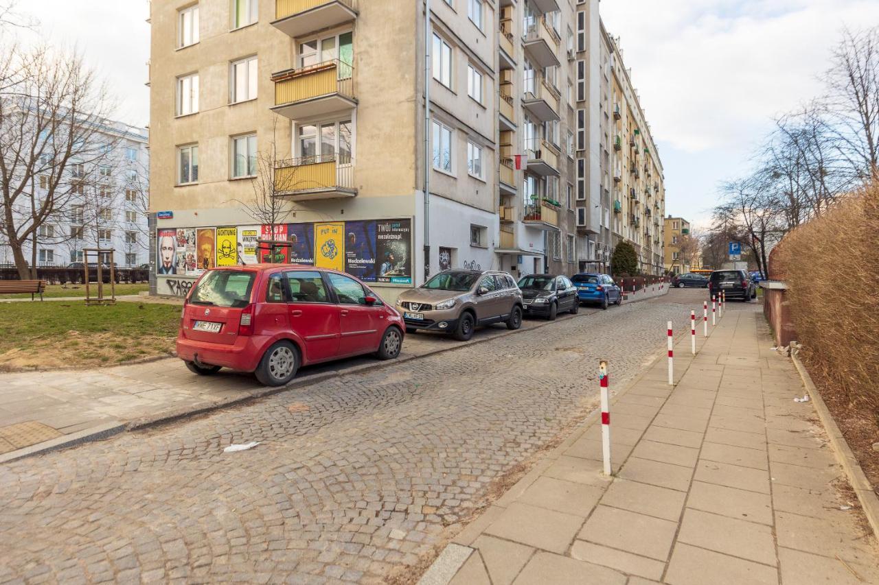 Metro Raclawicka Red Apartment Varsóvia Exterior foto